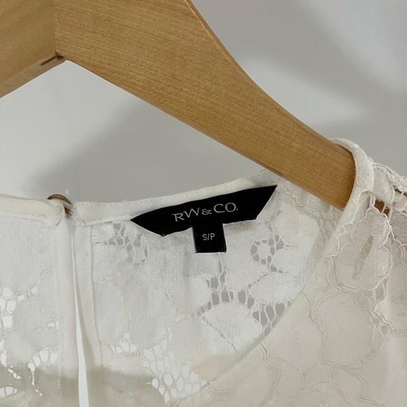 S White Lace RW&CO Top - Picture 3 of 3